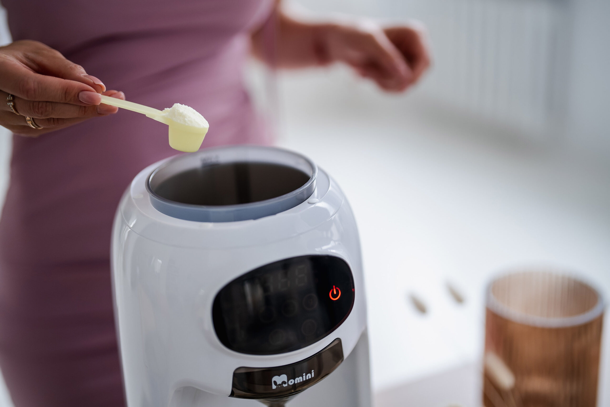 Ekspres do mleka Momini Milk Formula Elite - obrazek 4