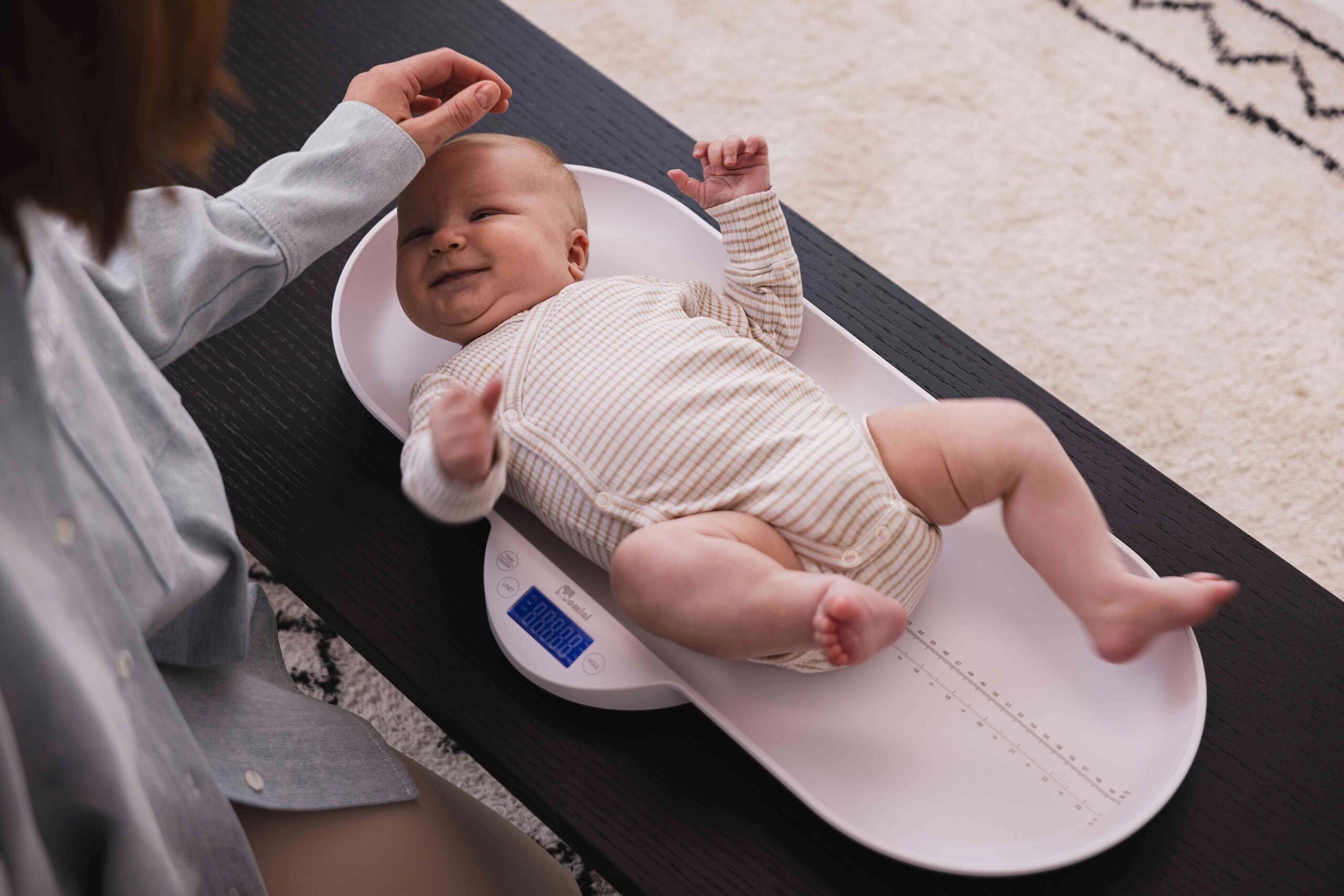 Waga niemowlęca Momini TinyScale - obrazek 4