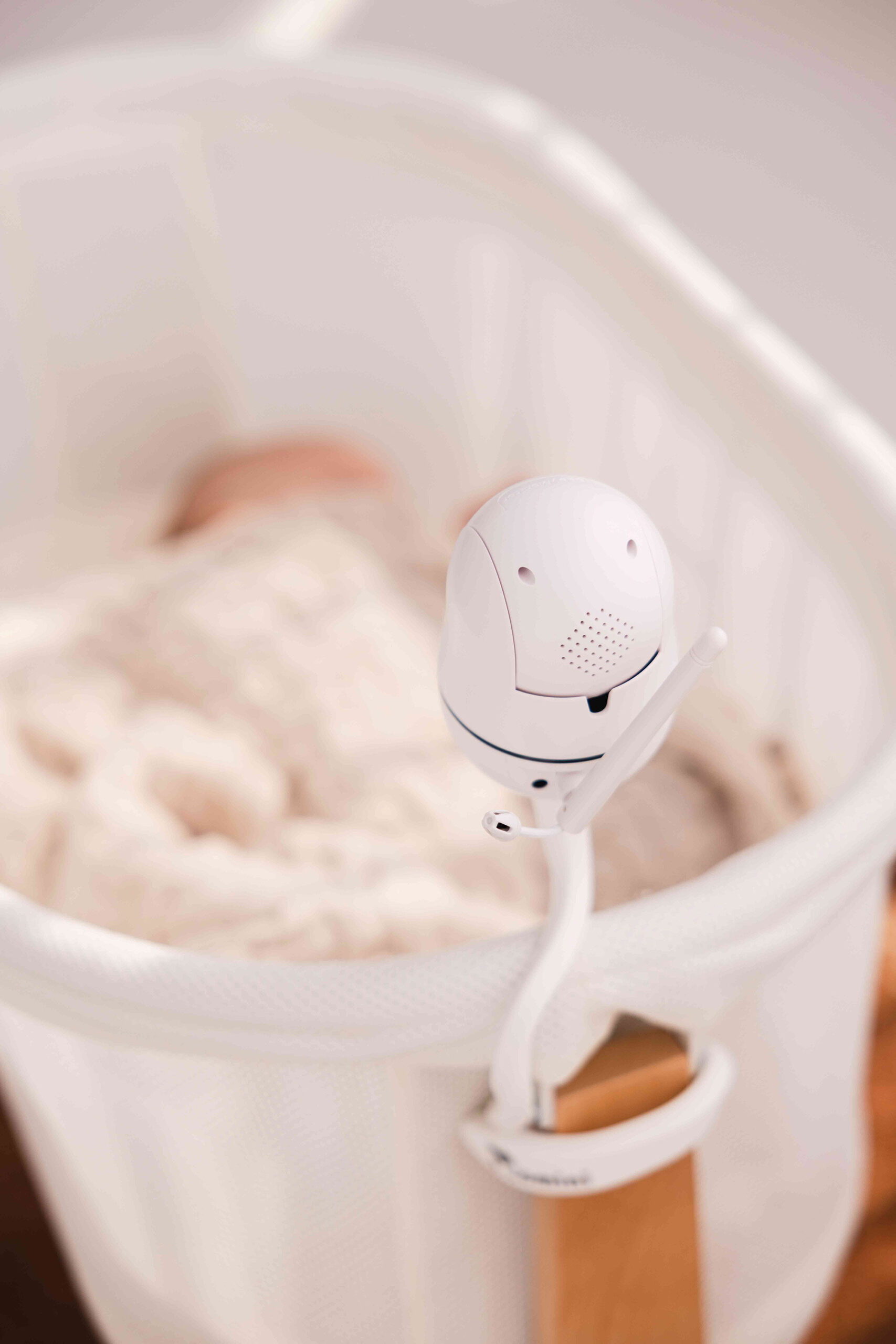 Uniwersalny uchwyt do niań elektronicznych od Momini NannyBase - obrazek 6