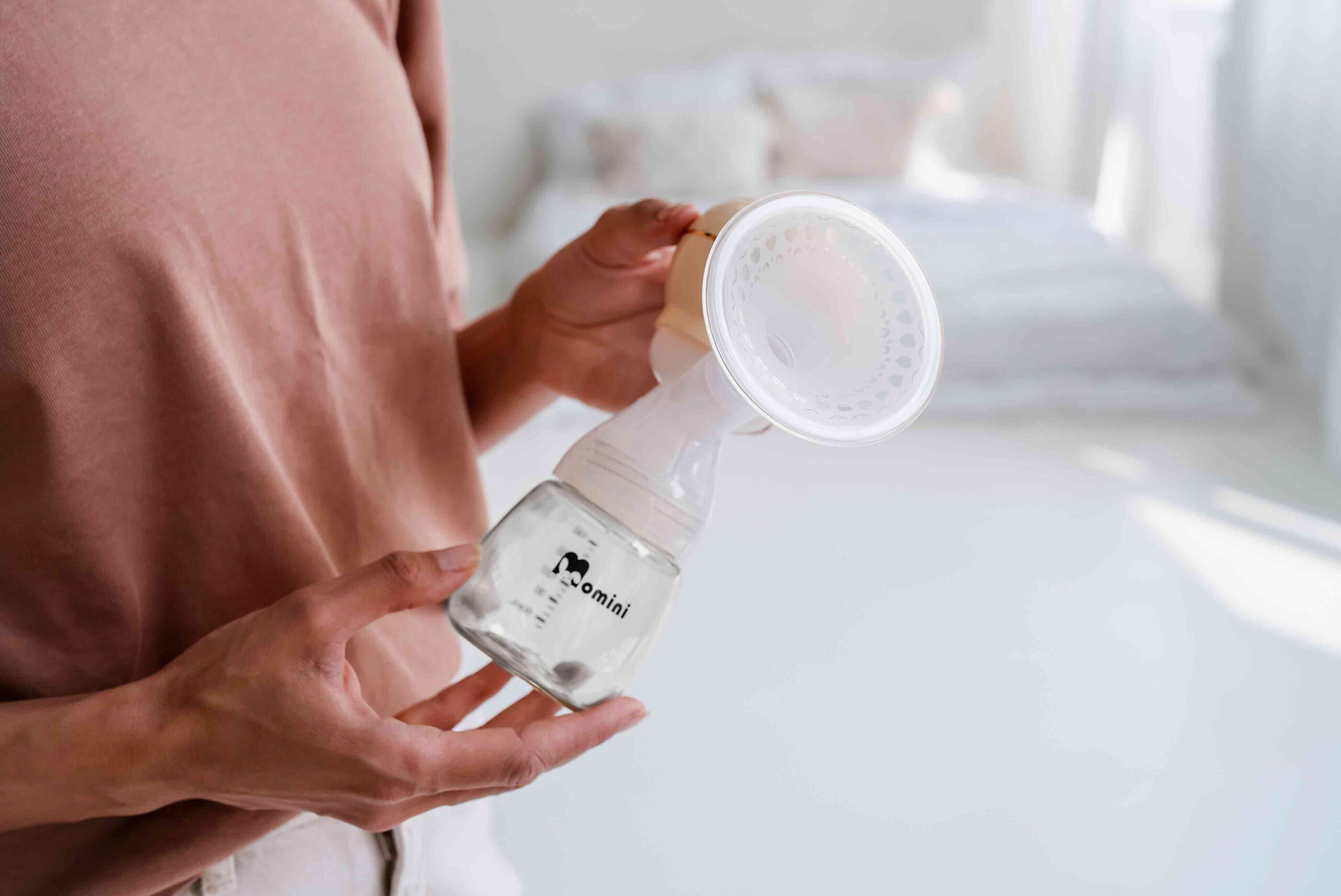 Momini BlissPump Bezprzewodowy 4-fazowy laktator elektroniczny - obrazek 6