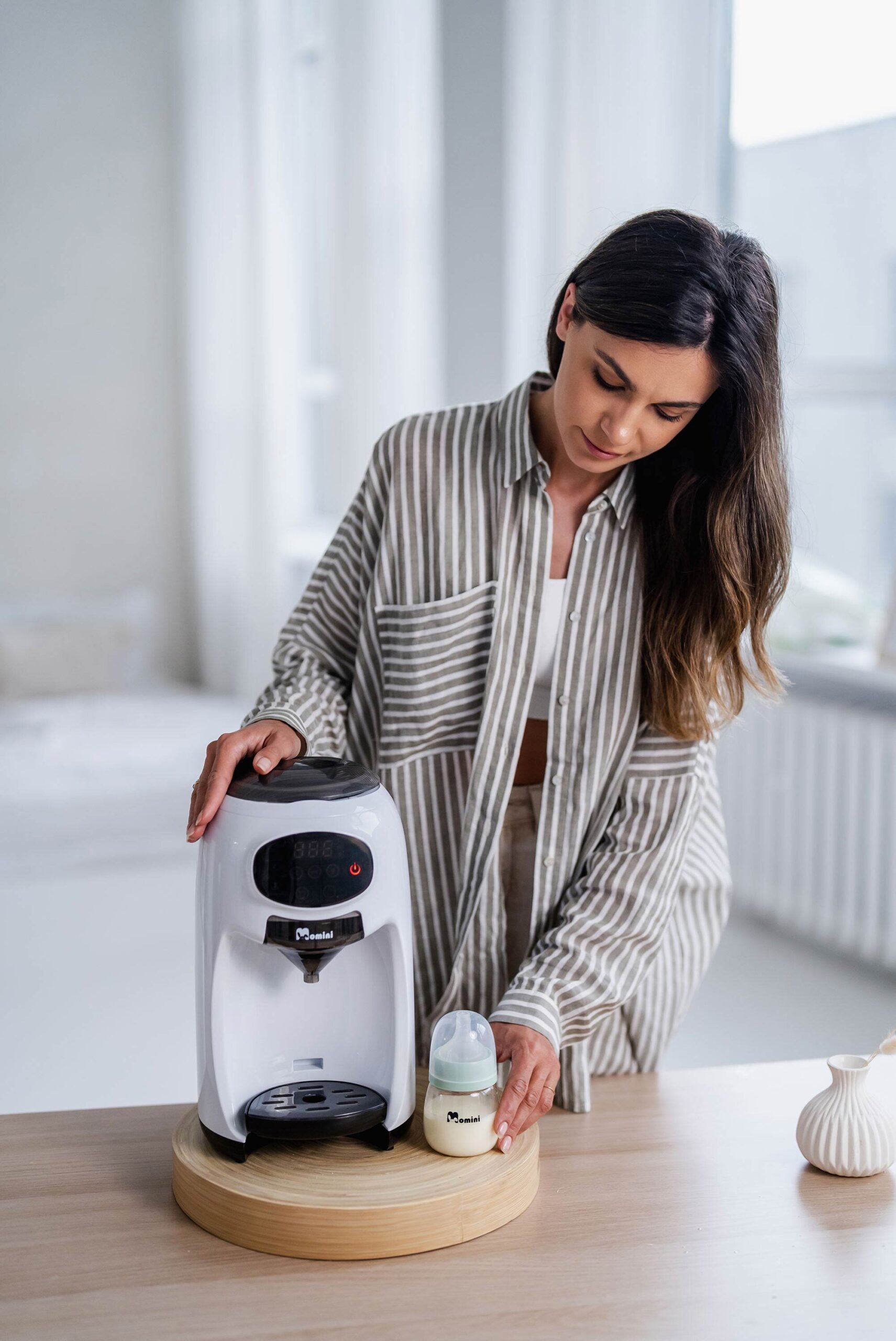 Ekspres do mleka Momini Milk Formula Elite - obrazek 10